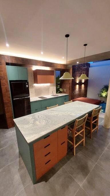 Akhila 2 - 2 Bedroom Modern Tropical At The Heart Of *