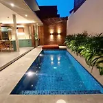 Villa Akhila 2 - 2 Bedroom Modern Tropical Villa At The Heart Of Seminyak